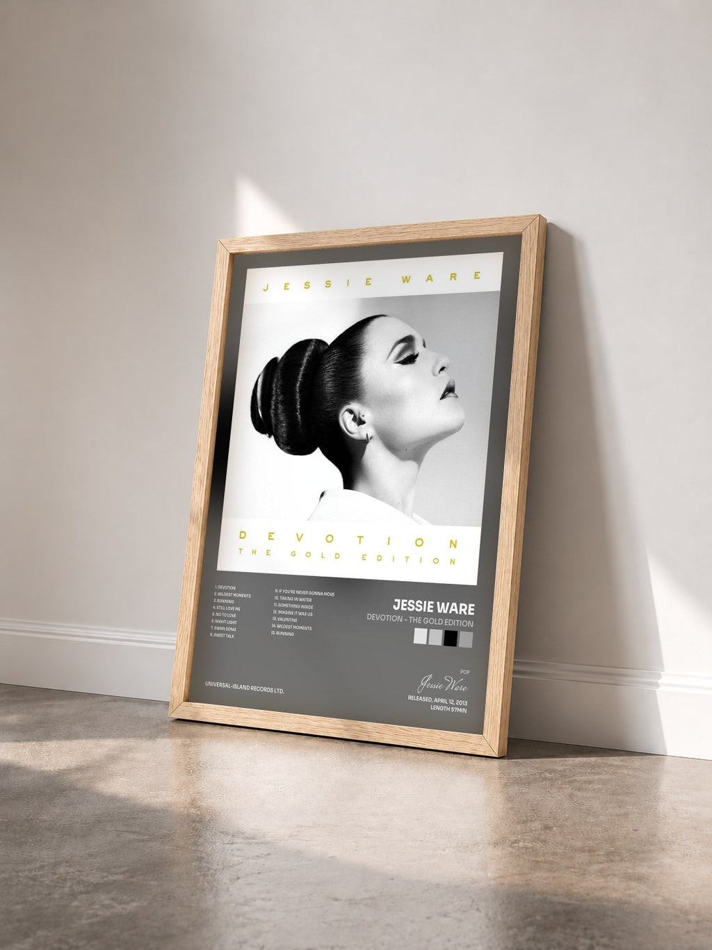#bois Tableau de l'album Devotion - The Gold Edition de Jessie Ware vu de trois quarts, cadre en bois brut