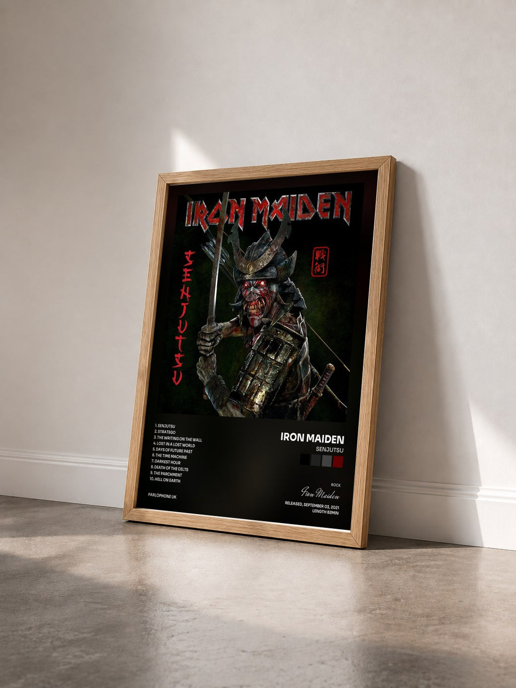 #bois Tableau de l'album Senjutsu de Iron Maiden vu de trois quarts, cadre en bois brut