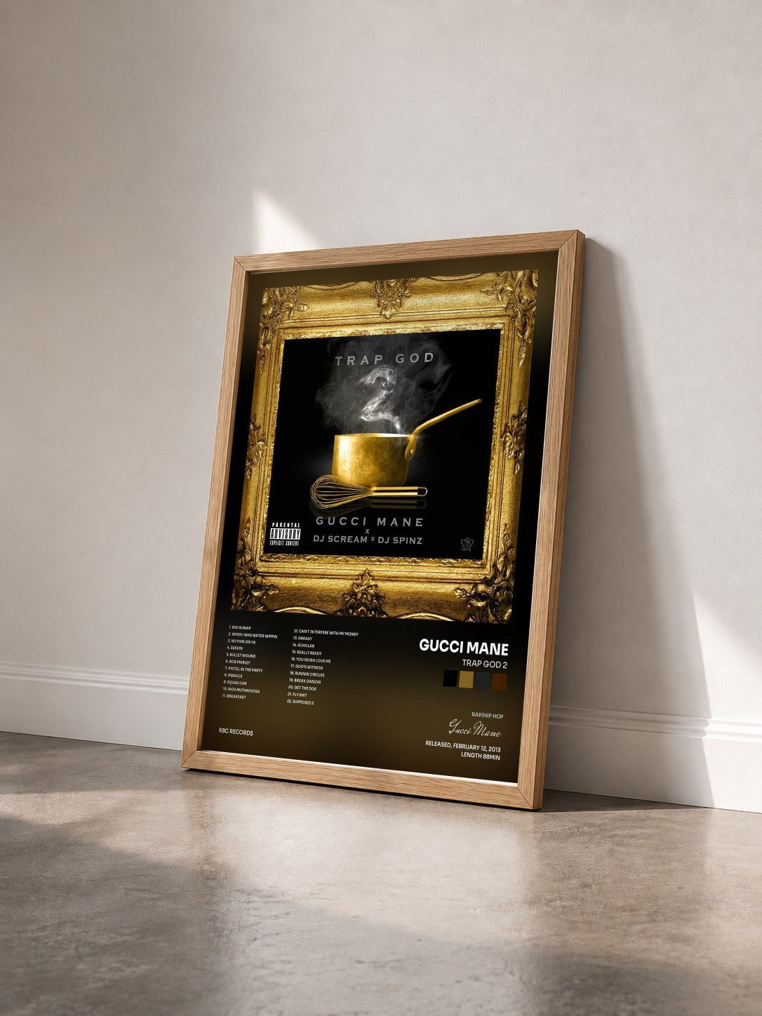#bois Tableau de l'album Trap God 2 de Gucci Mane vu de trois quarts, cadre en bois brut
