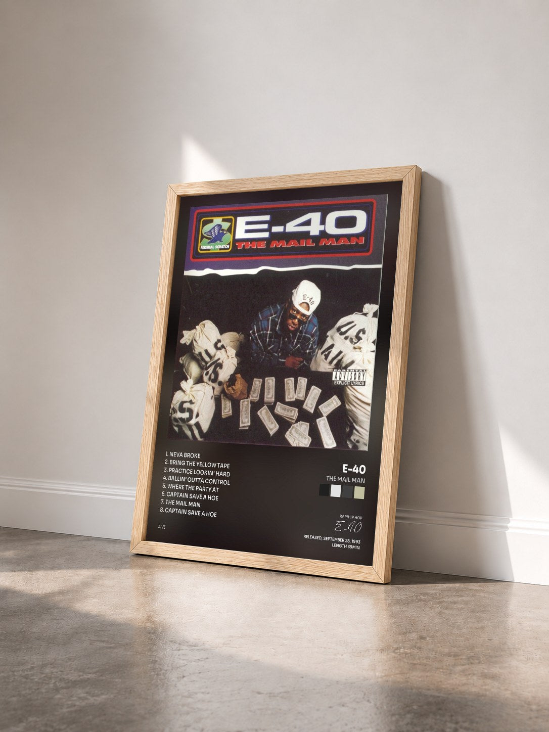 #bois Tableau de l'album The Mail Man de E-40 vu de trois quarts, cadre en bois brut