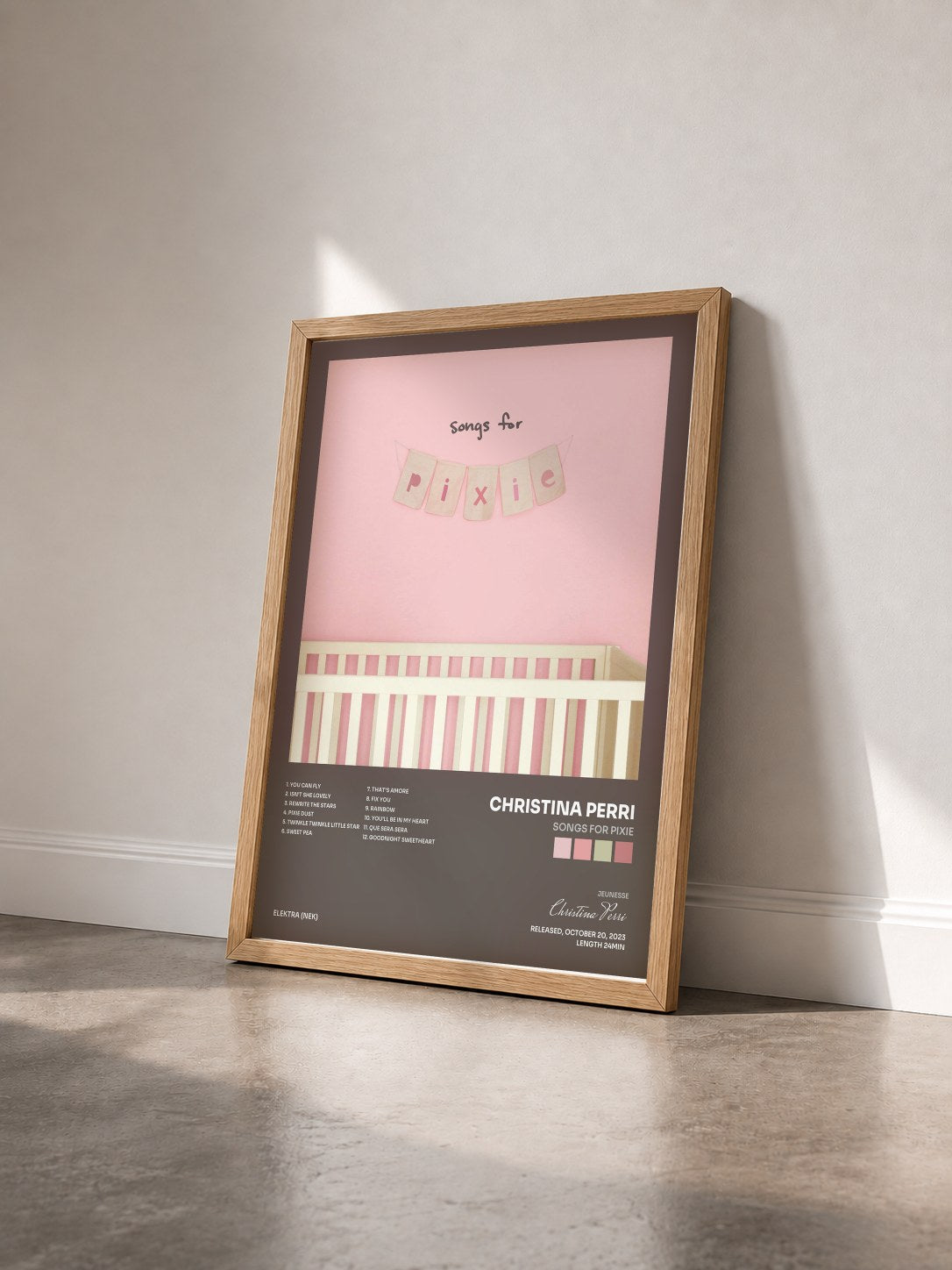 #bois Tableau de l'album songs for pixie de Christina Perri vu de trois quarts, cadre en bois brut