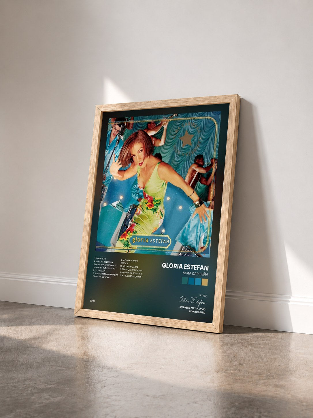 #bois Tableau de l'album Alma Caribeña de Gloria Estefan vu de trois quarts, cadre en bois brut