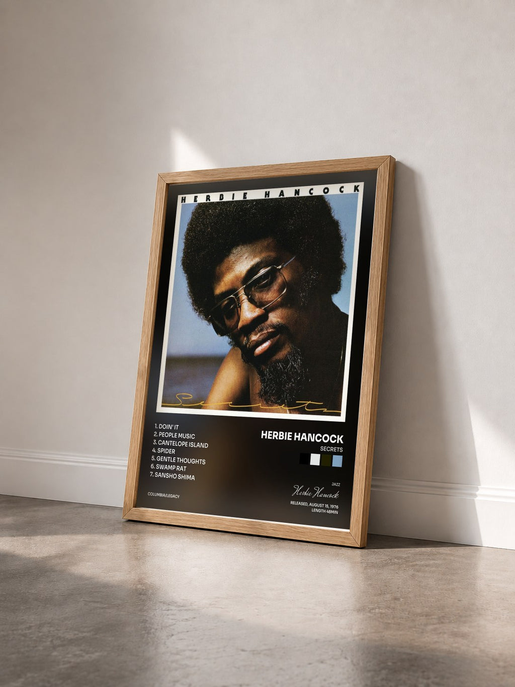 #bois Tableau de l'album Secrets de Herbie Hancock vu de trois quarts, cadre en bois brut
