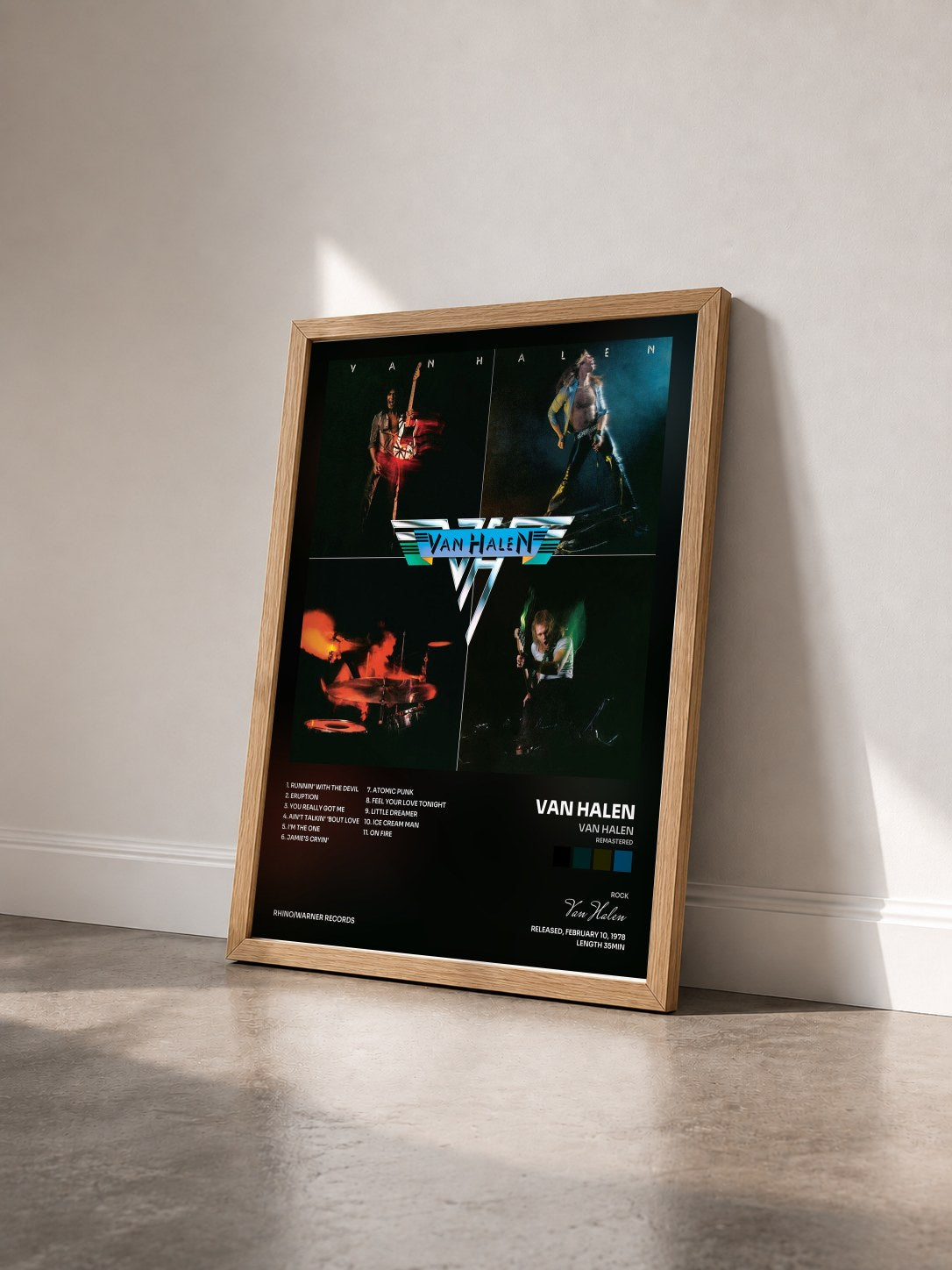 #bois Tableau de l'album Van Halen (Remastered) de Van Halen vu de trois quarts, cadre en bois brut