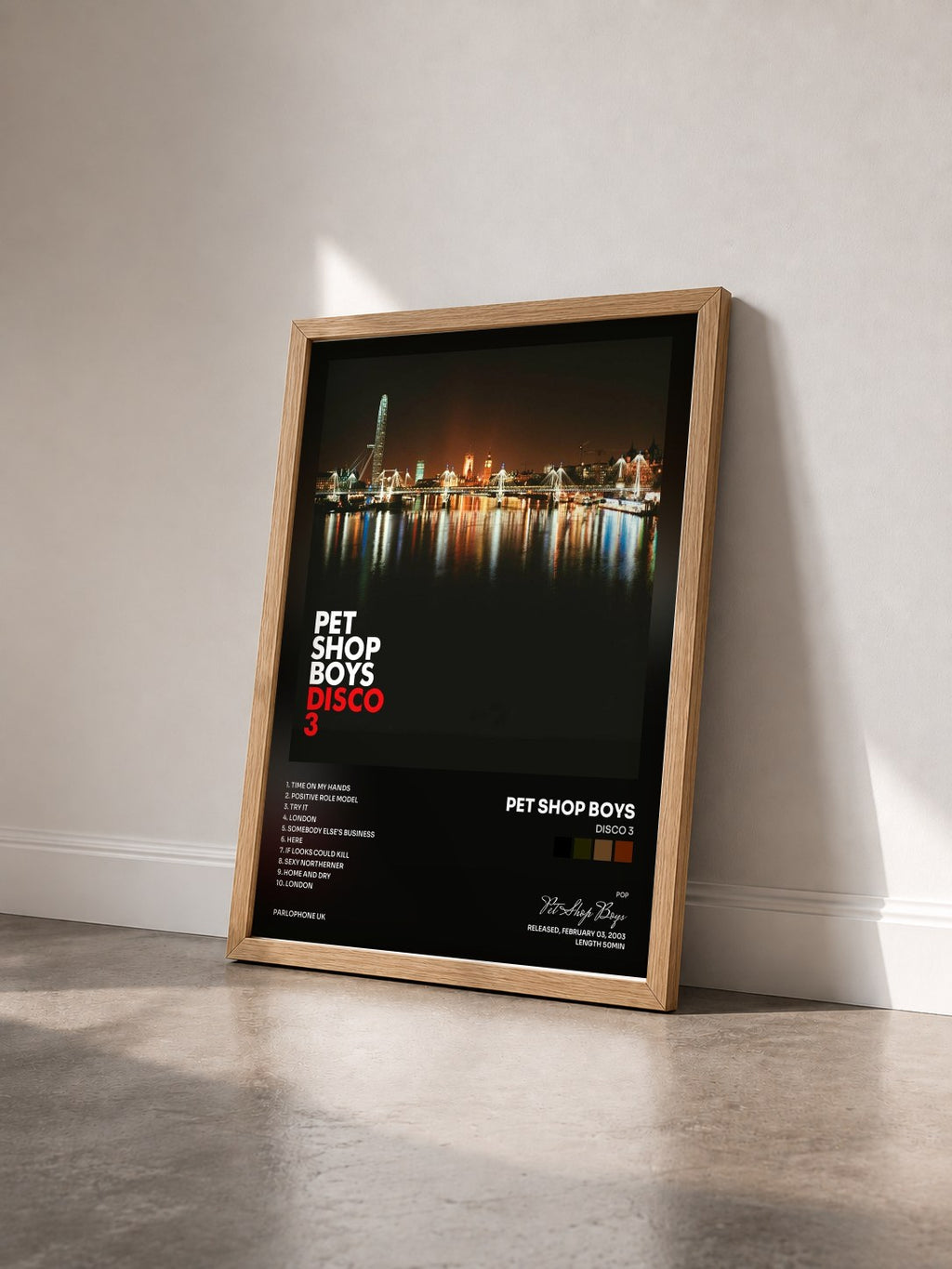 #bois Tableau de l'album Disco 3 de Pet Shop Boys vu de trois quarts, cadre en bois brut