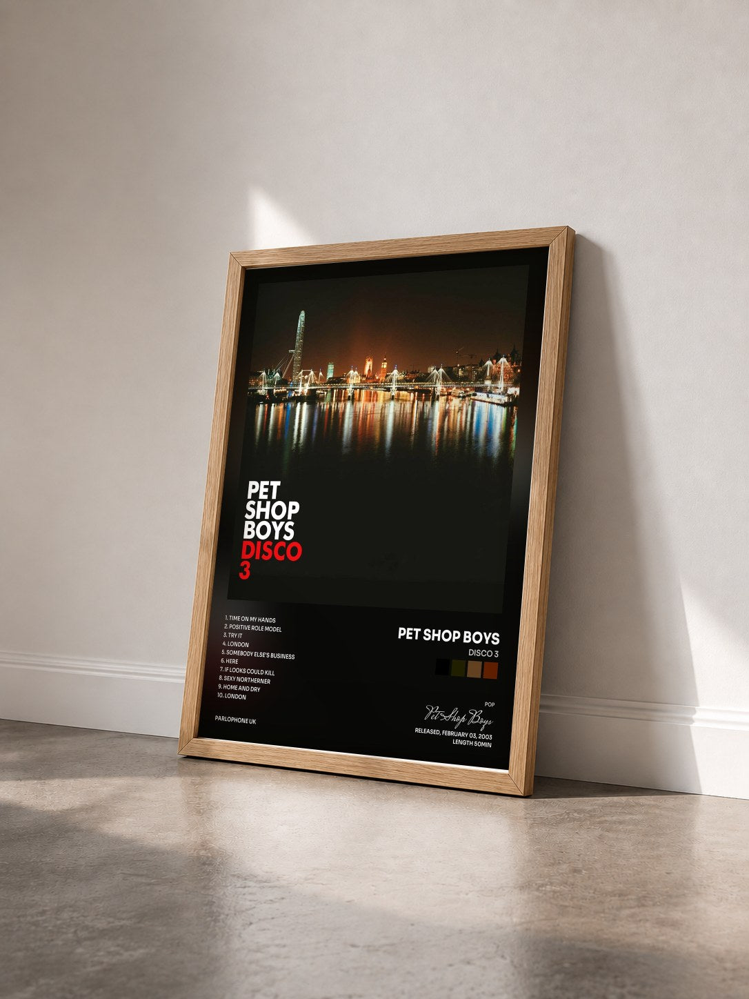 #bois Tableau de l'album Disco 3 de Pet Shop Boys vu de trois quarts, cadre en bois brut