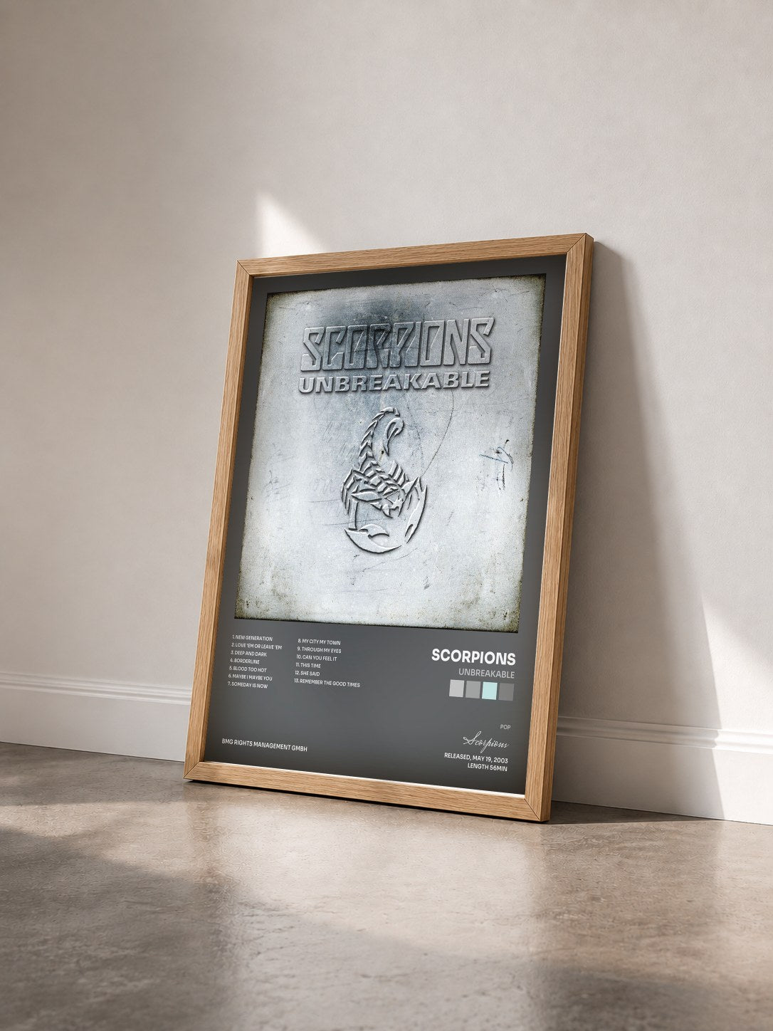 #bois Tableau de l'album Unbreakable de Scorpions vu de trois quarts, cadre en bois brut