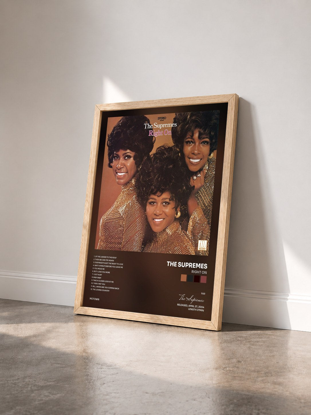 #bois Tableau de l'album Right On de The Supremes vu de trois quarts, cadre en bois brut
