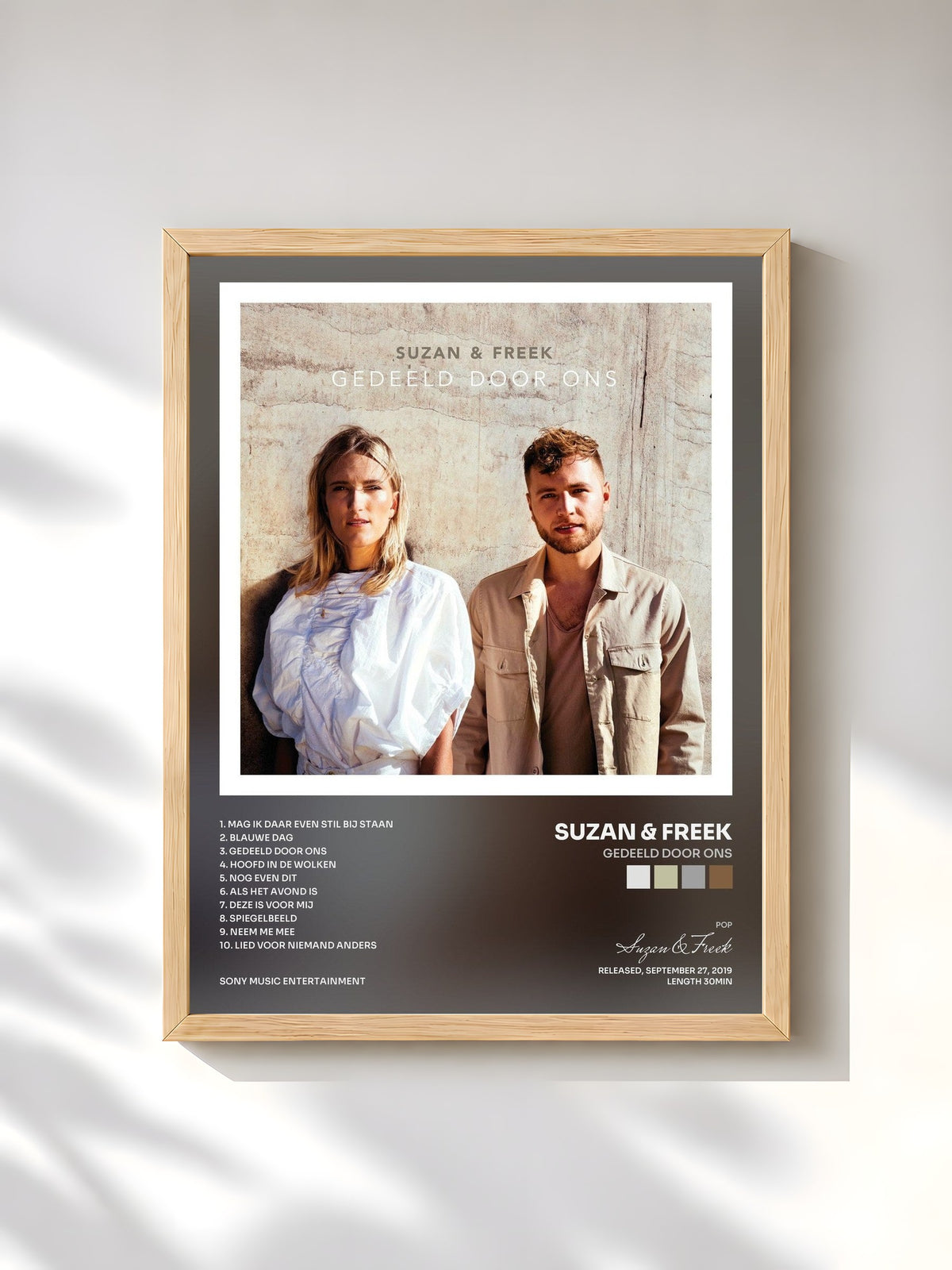 #bois Tableau de l'album Gedeeld Door Ons de Suzan & Freek, cadre en bois brut, imprimé et encadré en France