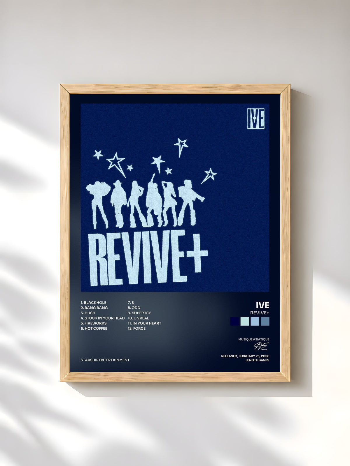 #bois Tableau de l'album REVIVE+ de IVE, cadre en bois brut, imprimé et encadré en France