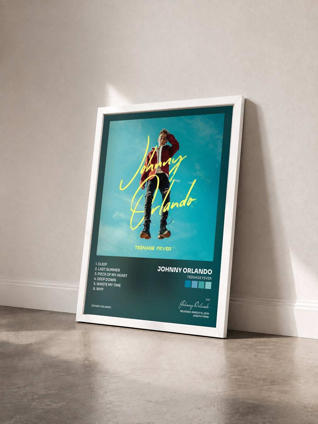 #blanc Tableau de l'album Teenage Fever de Johnny Orlando vu de trois quarts, cadre blanc
