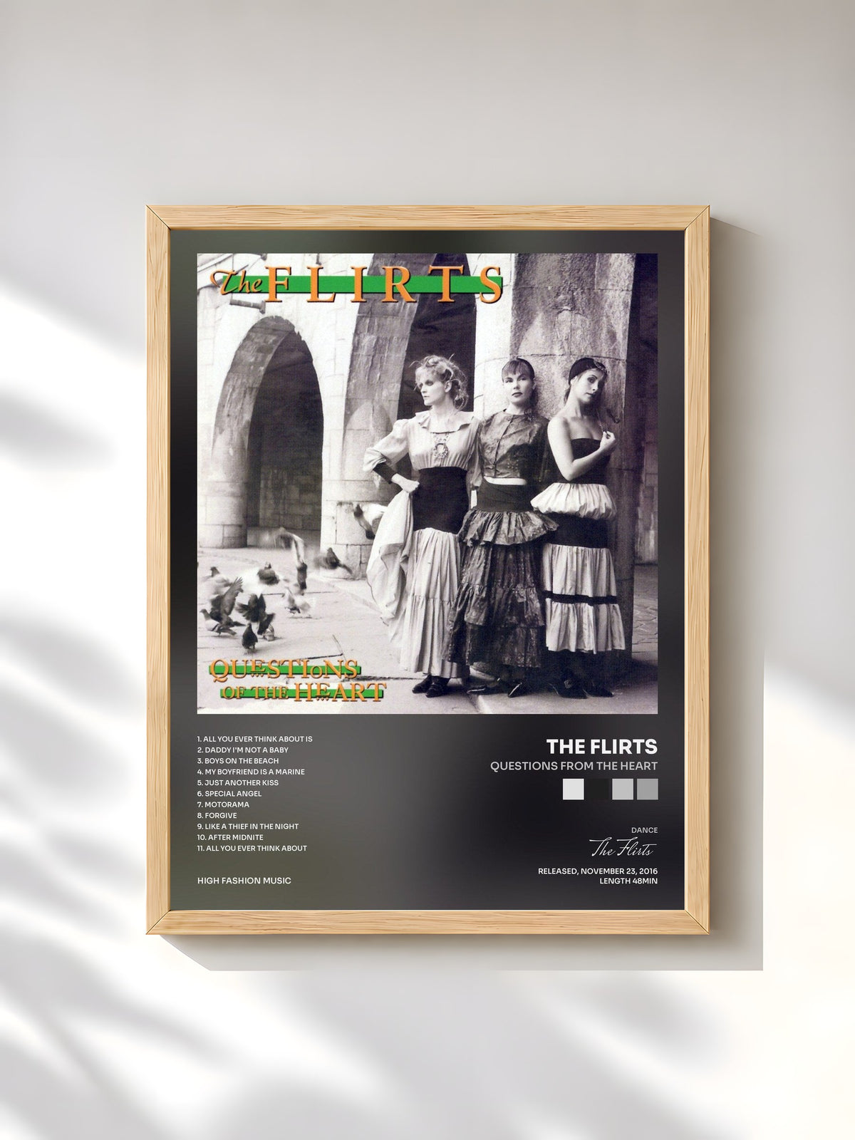 #bois Tableau de l'album Questions From The Heart de The Flirts, cadre en bois brut, imprimé et encadré en France