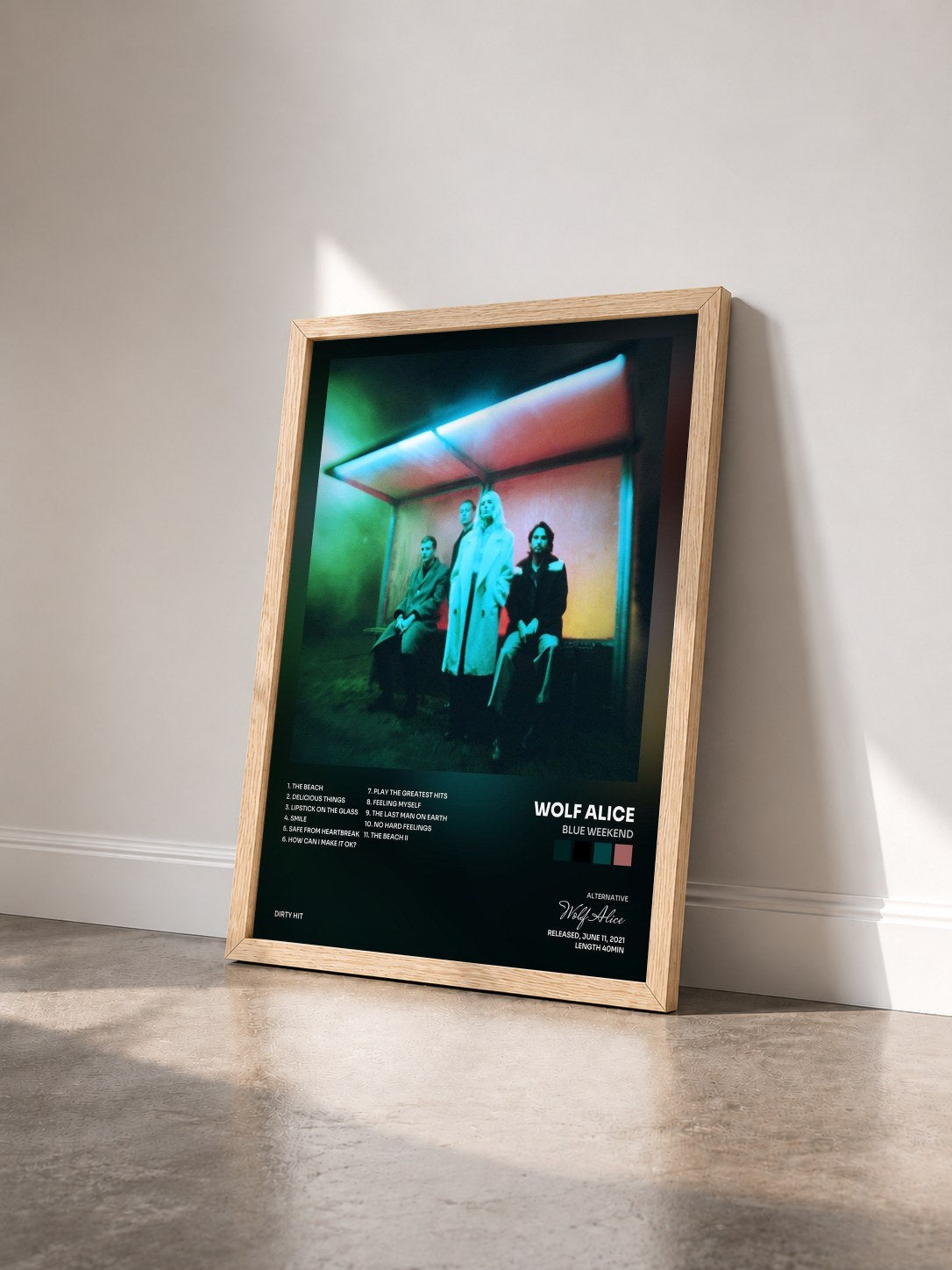 #bois Tableau de l'album Blue Weekend de Wolf Alice vu de trois quarts, cadre en bois brut