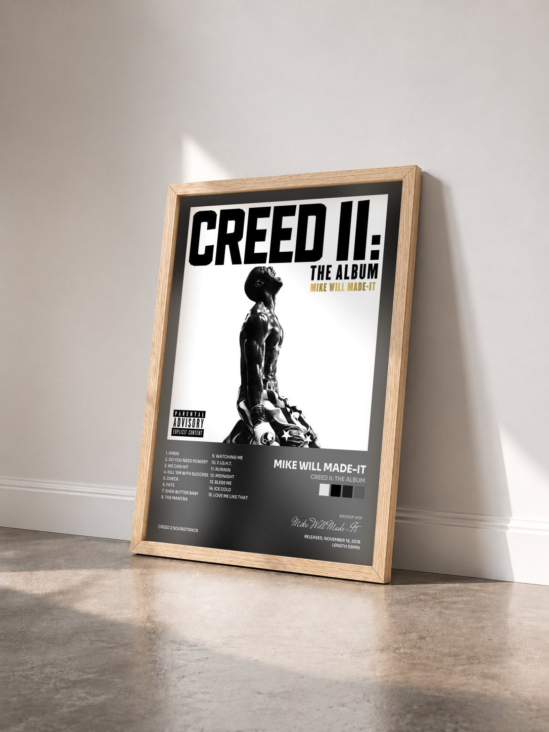 #bois Tableau de l'album Creed II: The Album de Mike Will Made-It vu de trois quarts, cadre en bois brut