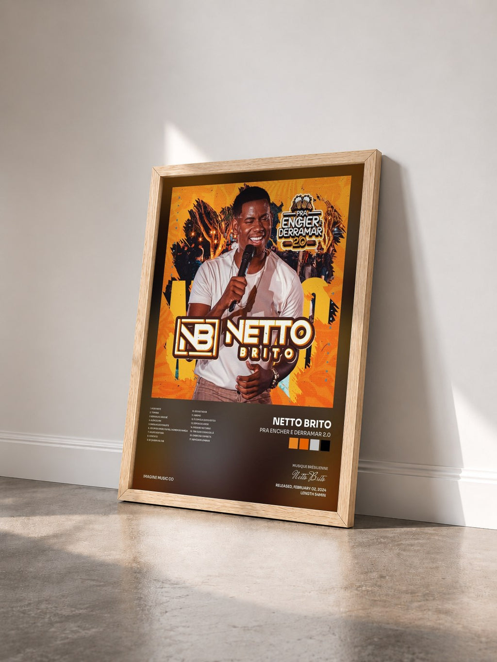 #bois Tableau de l'album Pra Encher e Derramar 2.0 de Netto Brito vu de trois quarts, cadre en bois brut