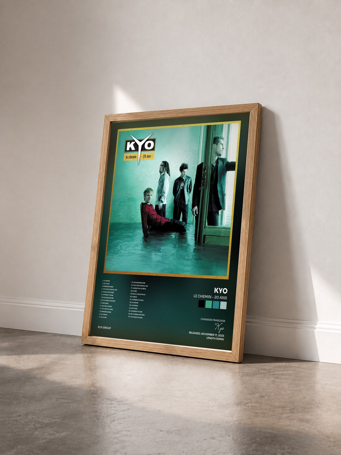 #bois Tableau de l'album Le chemin - 20 ans de Kyo vu de trois quarts, cadre en bois brut