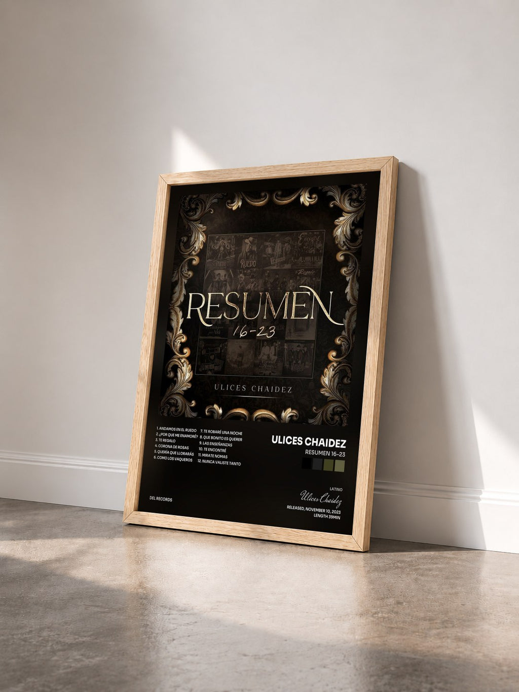 #bois Tableau de l'album Resumen 16-23 de Ulices Chaidez vu de trois quarts, cadre en bois brut