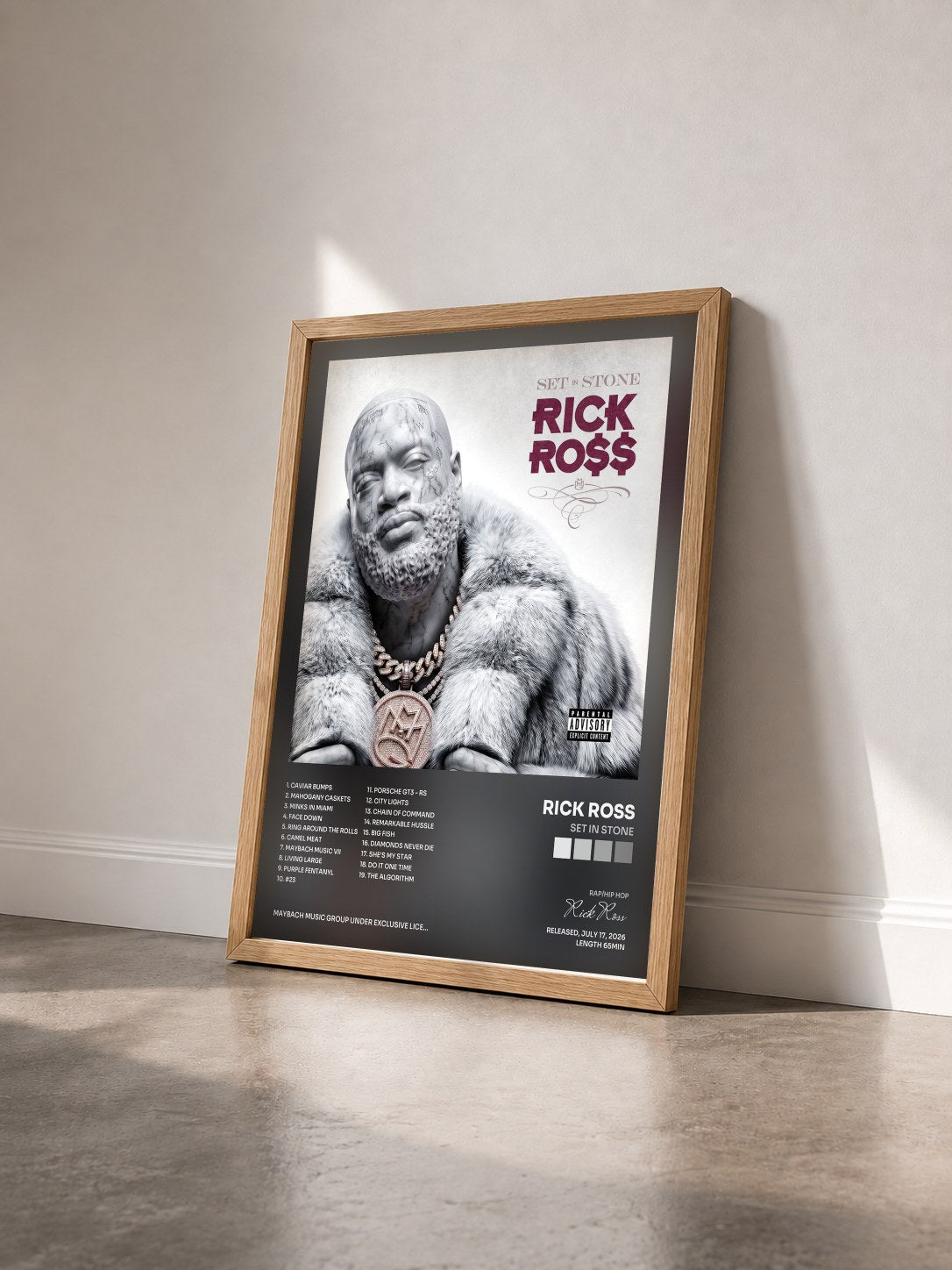 #bois Tableau de l'album Set In Stone de Rick Ross vu de trois quarts, cadre en bois brut