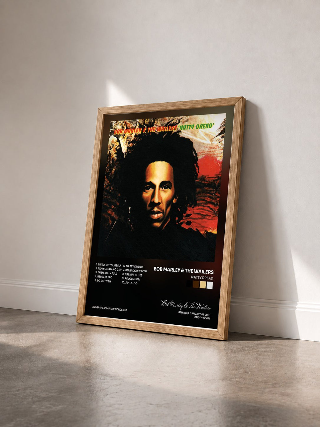 #bois Tableau de l'album Natty Dread de Bob Marley & The Wailers vu de trois quarts, cadre en bois brut