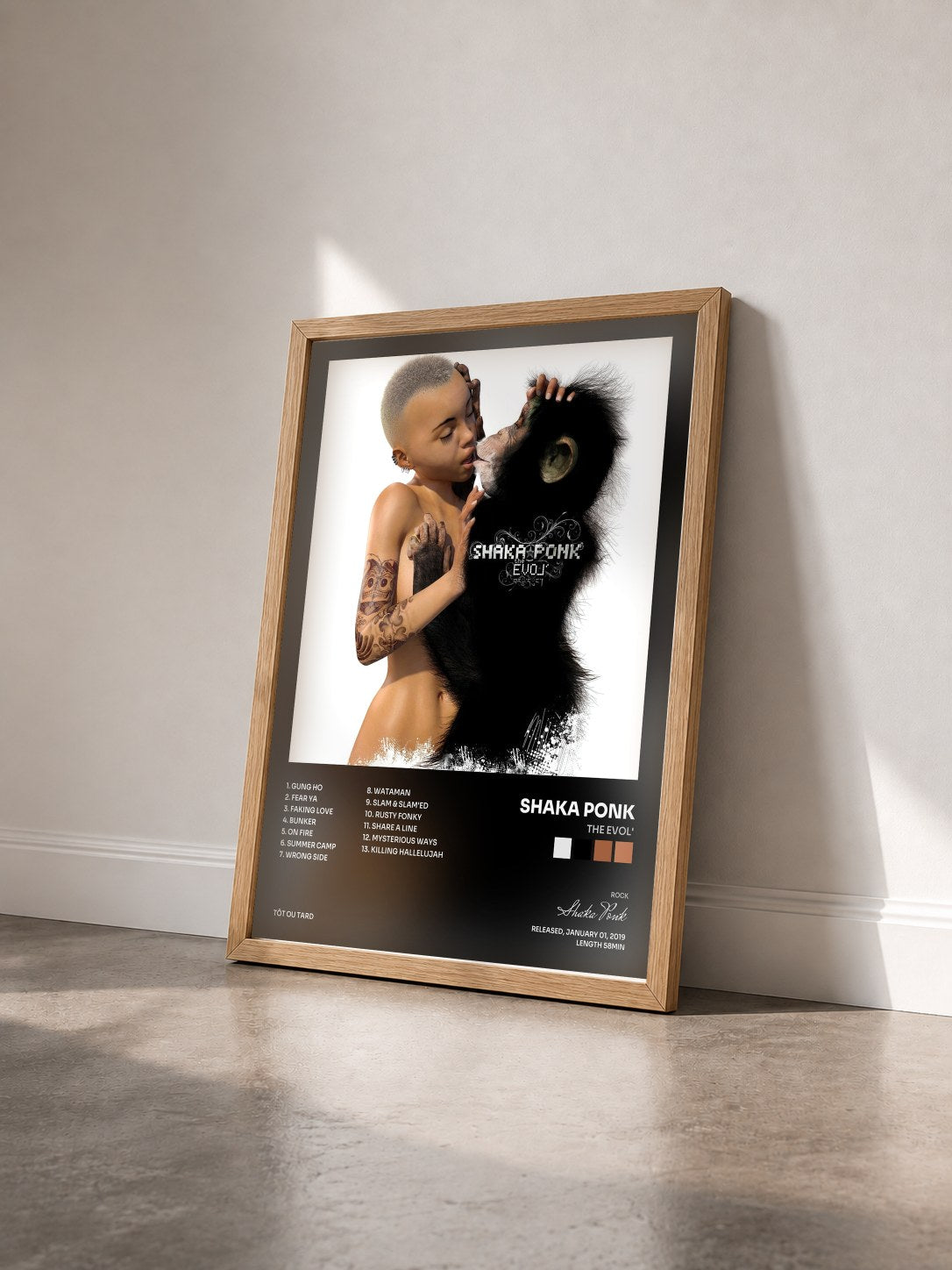 #bois Tableau de l'album The Evol' de Shaka Ponk vu de trois quarts, cadre en bois brut