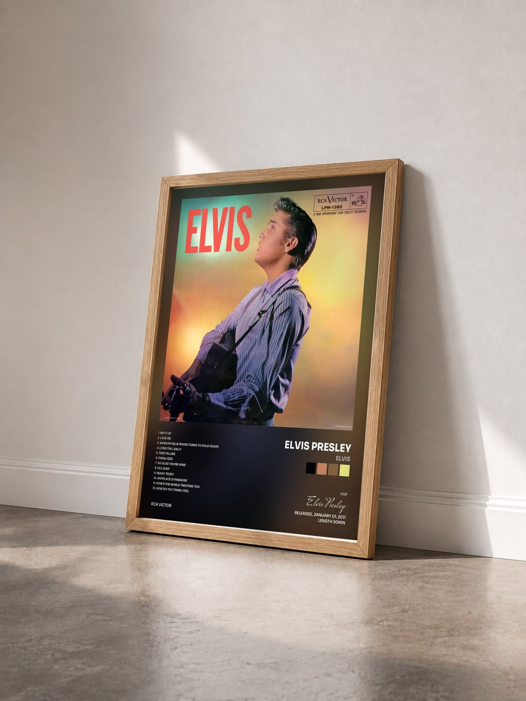 #bois Tableau de l'album Elvis de Elvis Presley vu de trois quarts, cadre en bois brut