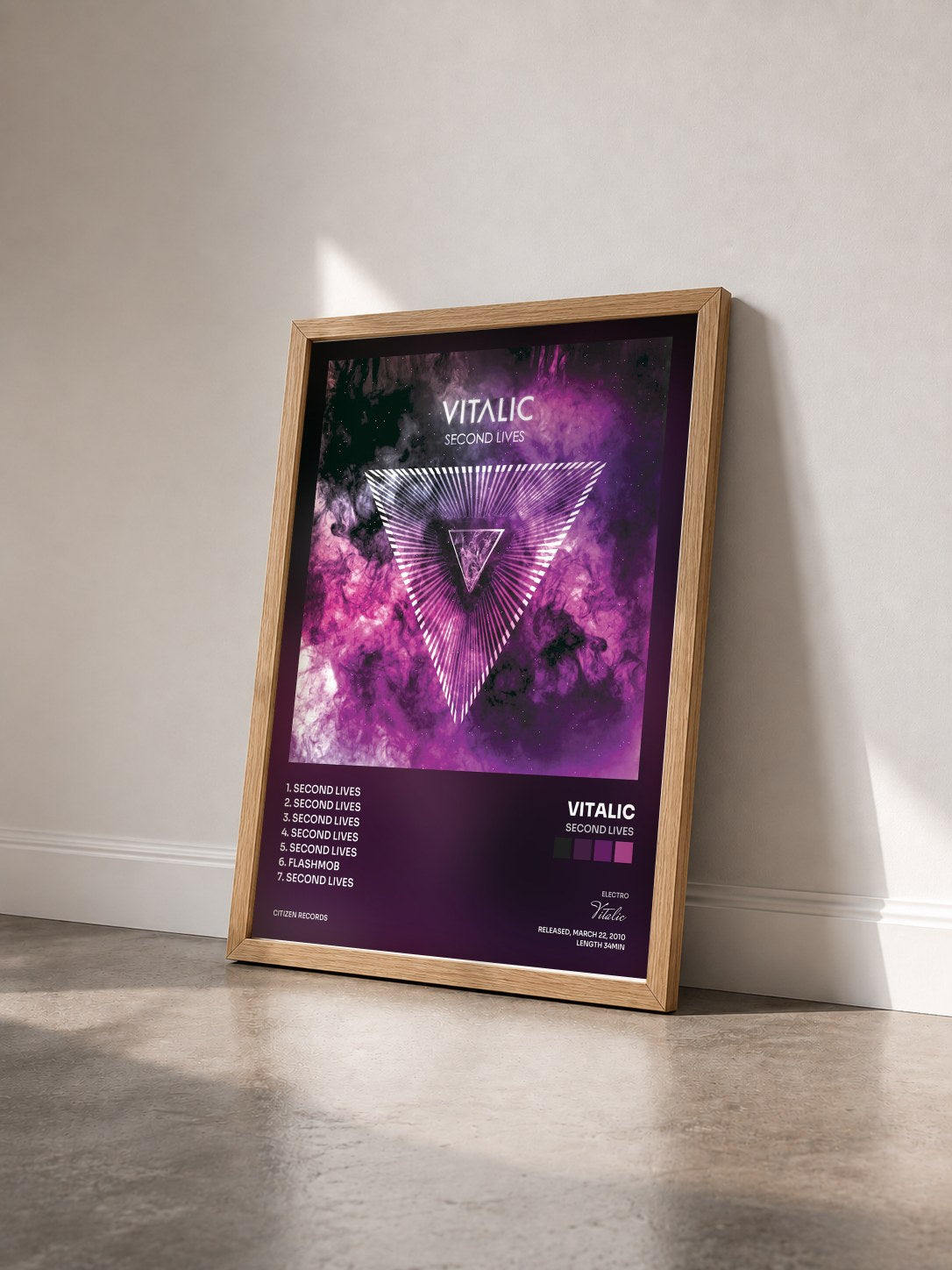 #bois Tableau de l'album Second Lives de Vitalic vu de trois quarts, cadre en bois brut