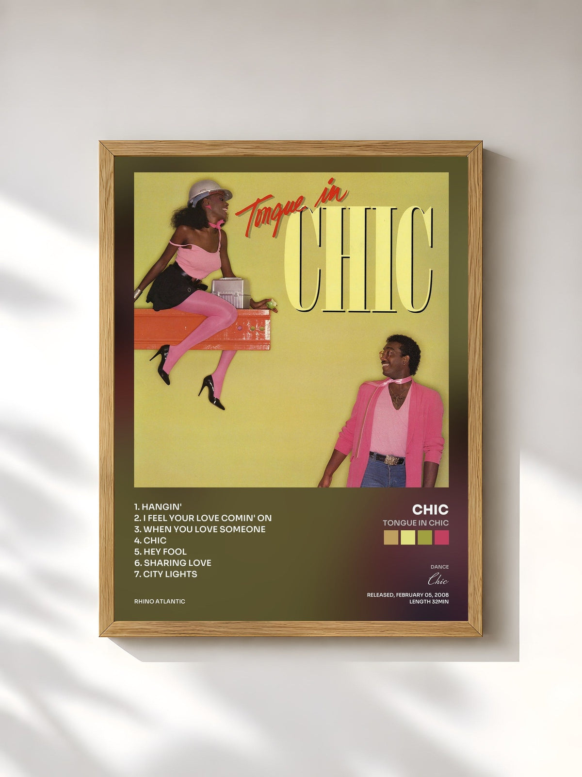 #bois Tableau de l'album Tongue in Chic de Chic, cadre en bois brut, imprimé et encadré en France