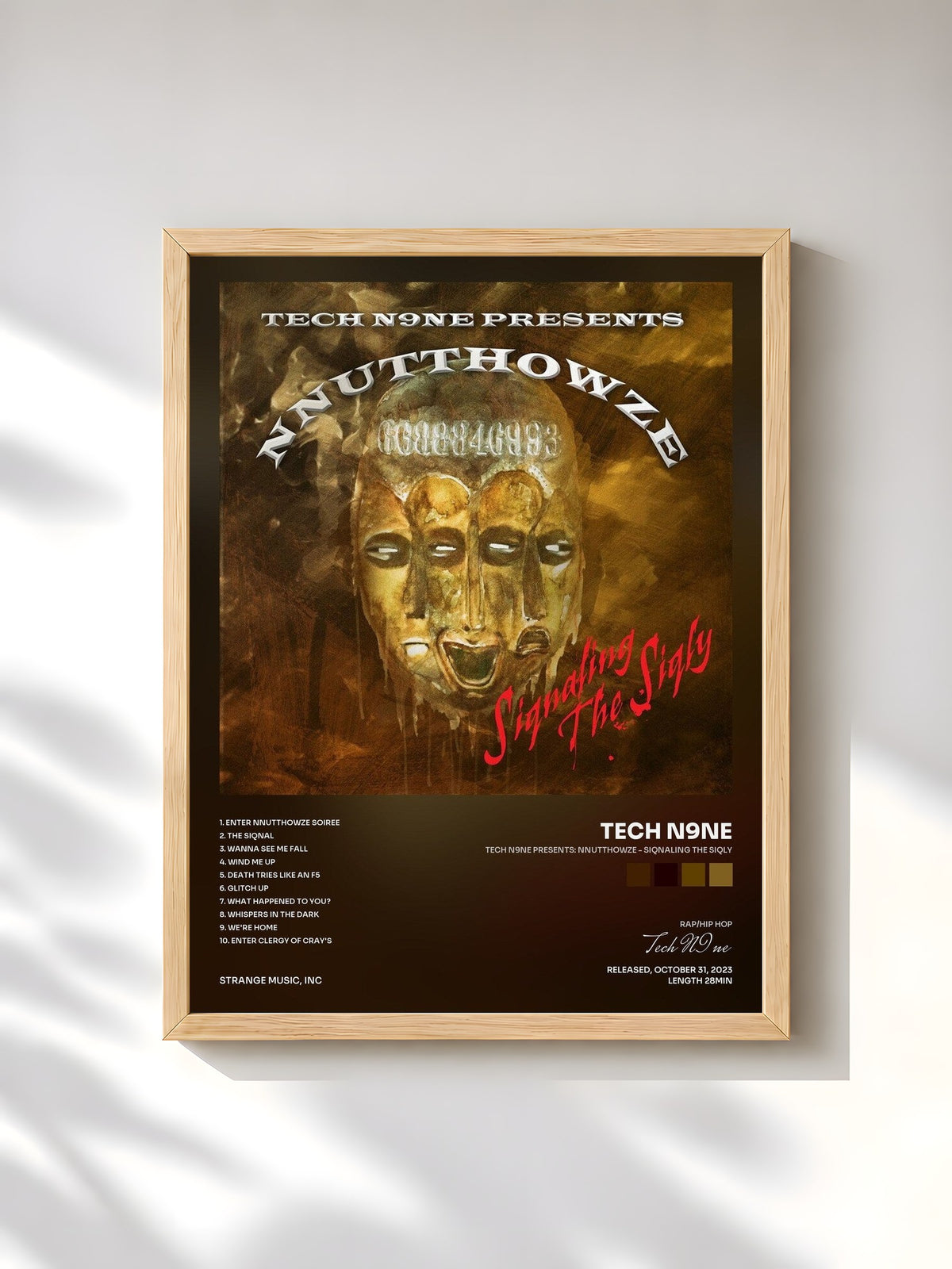 #bois Tableau de l'album Tech N9ne Presents: NNUTTHOWZE - Siqnaling The Siqly de Tech N9ne, cadre en bois brut, imprimé et encadré en France