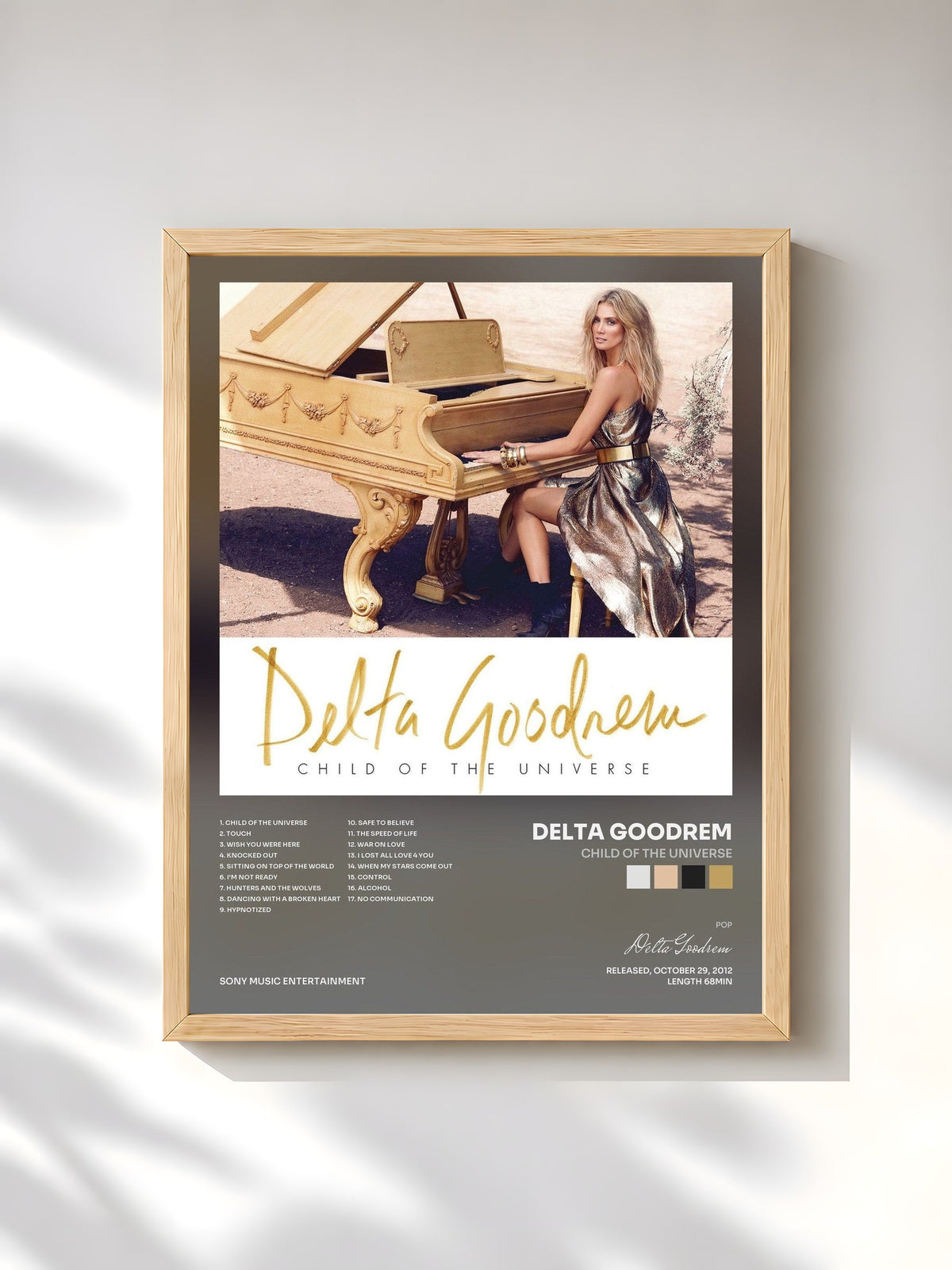 #bois Tableau de l'album Child of the Universe de Delta Goodrem, cadre en bois brut, imprimé et encadré en France