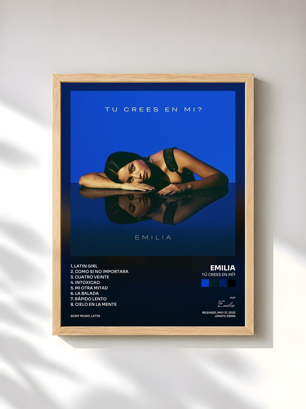 #bois Tableau de l'album Tú crees en mí? de Emilia, cadre en bois brut, imprimé et encadré en France