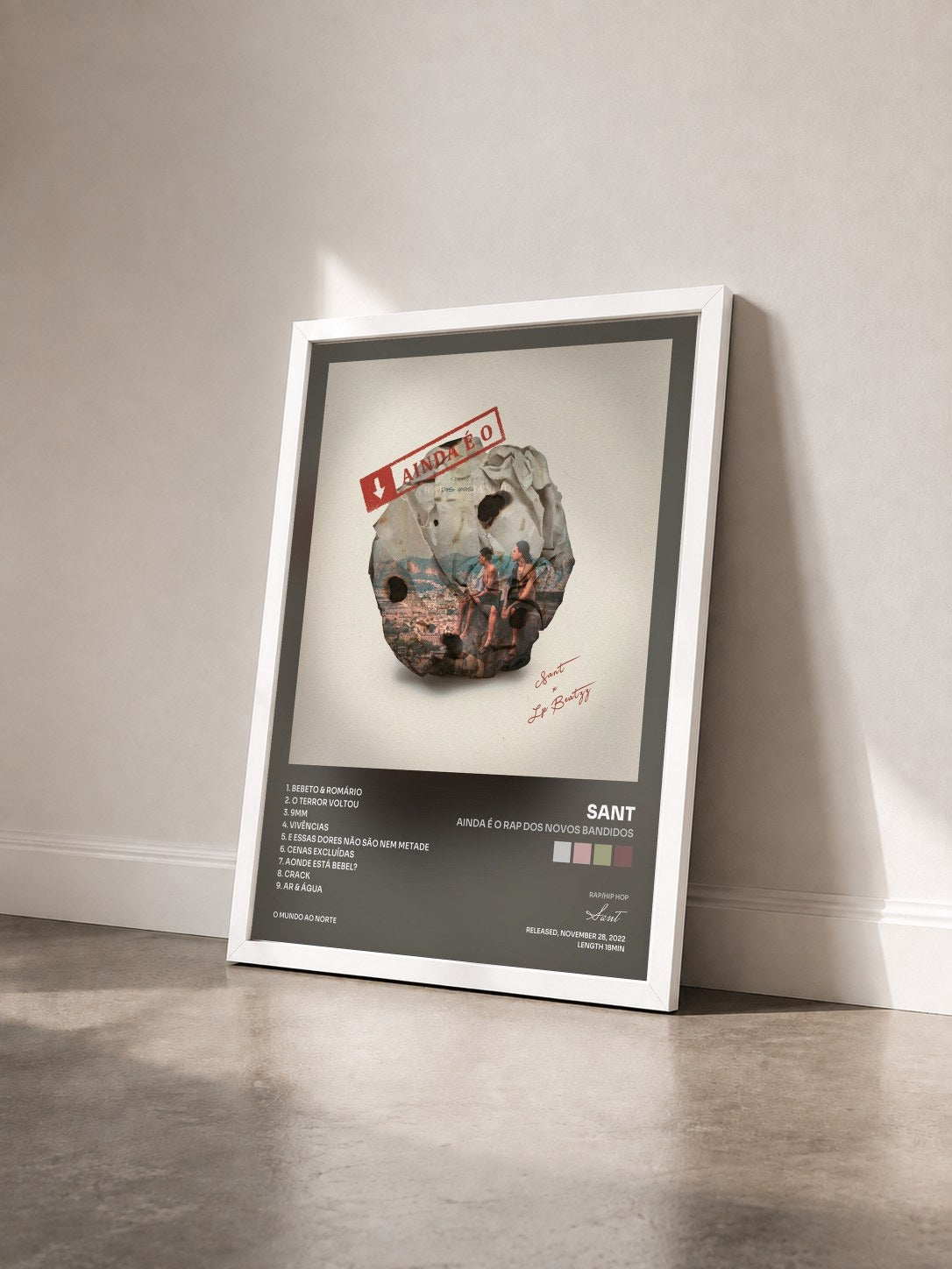 #blanc Tableau de l'album Ainda É o Rap dos Novos Bandidos de Sant vu de trois quarts, cadre blanc