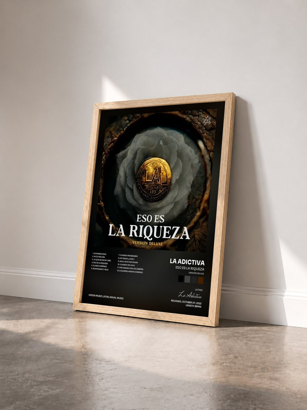 #bois Tableau de l'album Eso Es La Riqueza (Versión Deluxe) de La Adictiva vu de trois quarts, cadre en bois brut
