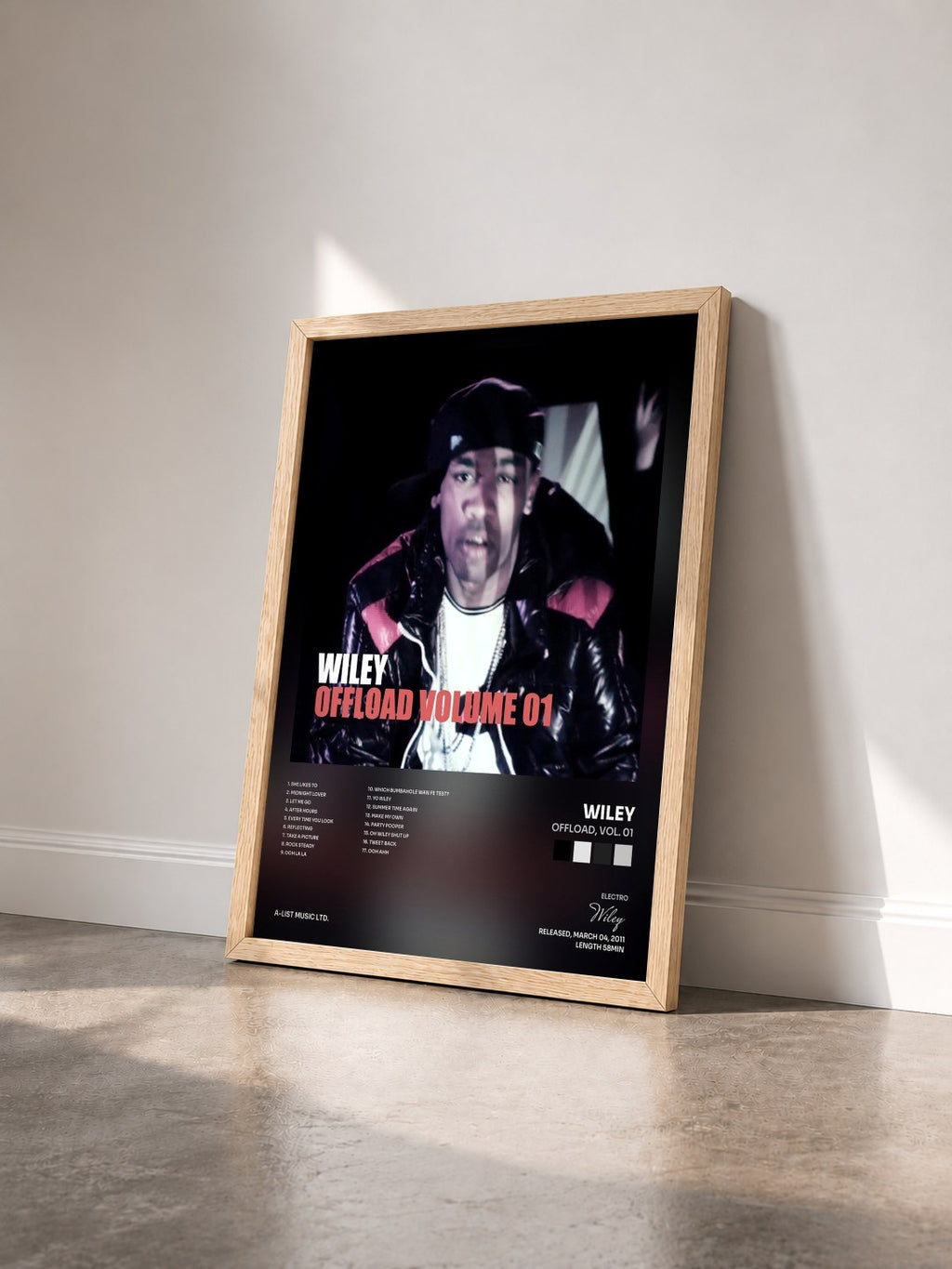 #bois Tableau de l'album Offload, Vol. 01 de Wiley vu de trois quarts, cadre en bois brut