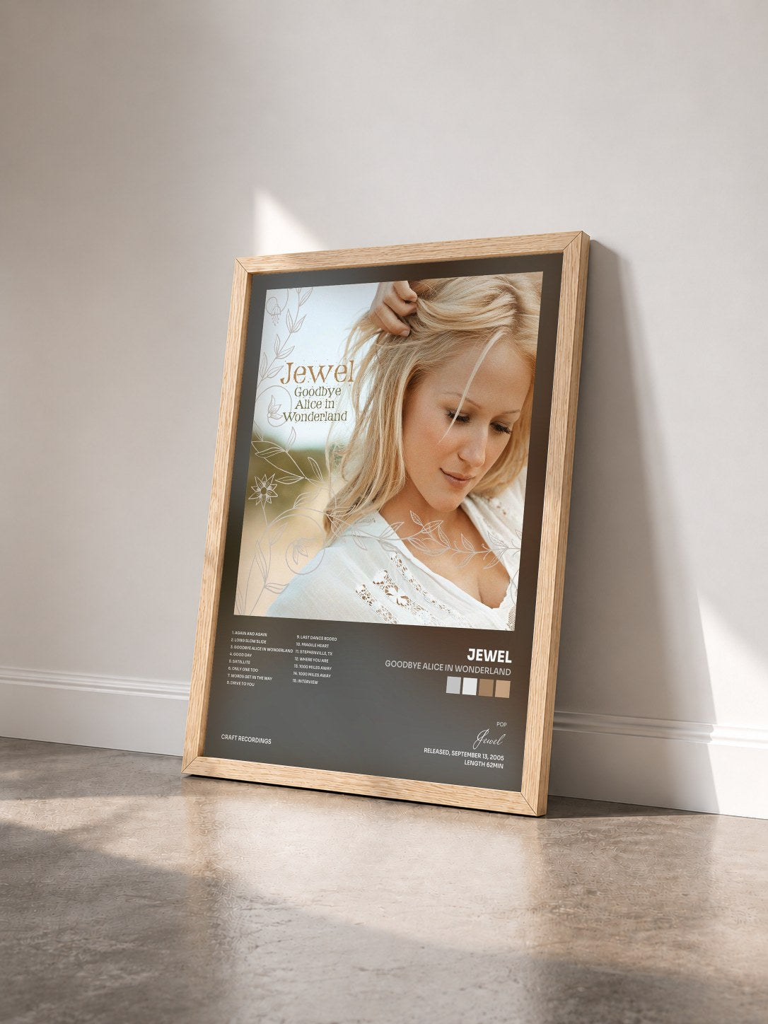 #bois Tableau de l'album Goodbye Alice In Wonderland de Jewel vu de trois quarts, cadre en bois brut