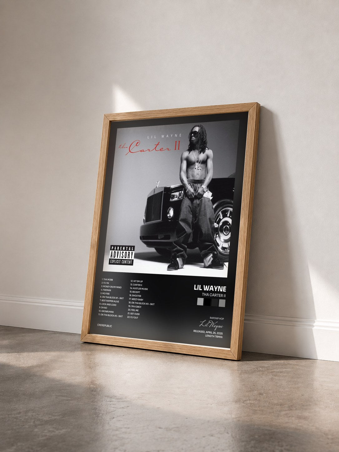 #bois Tableau de l'album Tha Carter II de Lil Wayne vu de trois quarts, cadre en bois brut