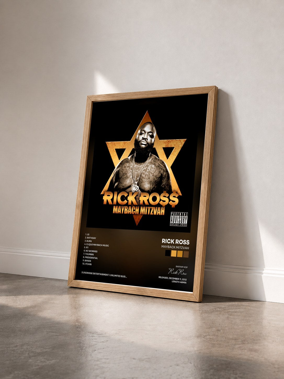 #bois Tableau de l'album Mayback Mitzvah de Rick Ross vu de trois quarts, cadre en bois brut
