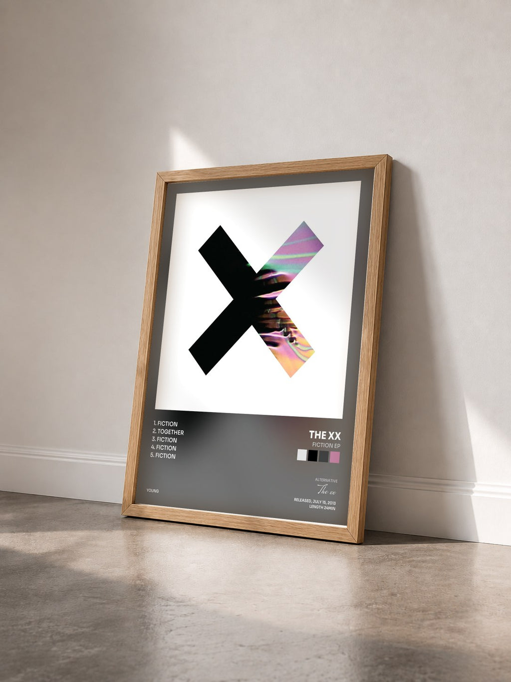 #bois Tableau de l'album Fiction EP de The xx vu de trois quarts, cadre en bois brut