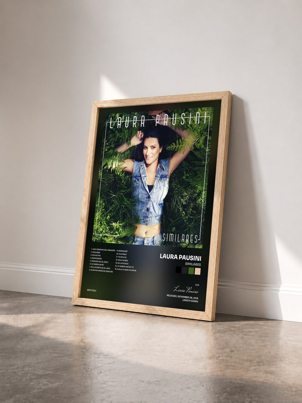 #bois Tableau de l'album Similares de Laura Pausini vu de trois quarts, cadre en bois brut