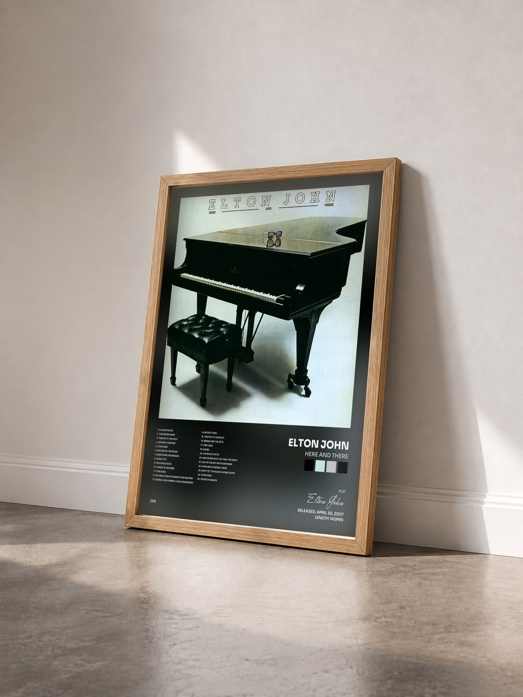 #bois Tableau de l'album Here And There de Elton John vu de trois quarts, cadre en bois brut