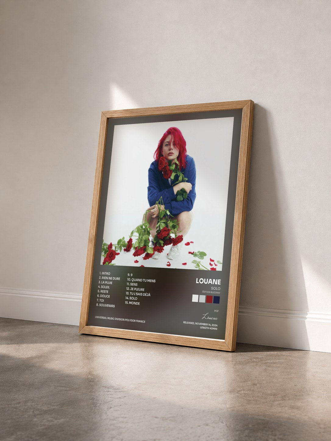 #bois Tableau de l'album solo (édition blizzard) de Louane vu de trois quarts, cadre en bois brut