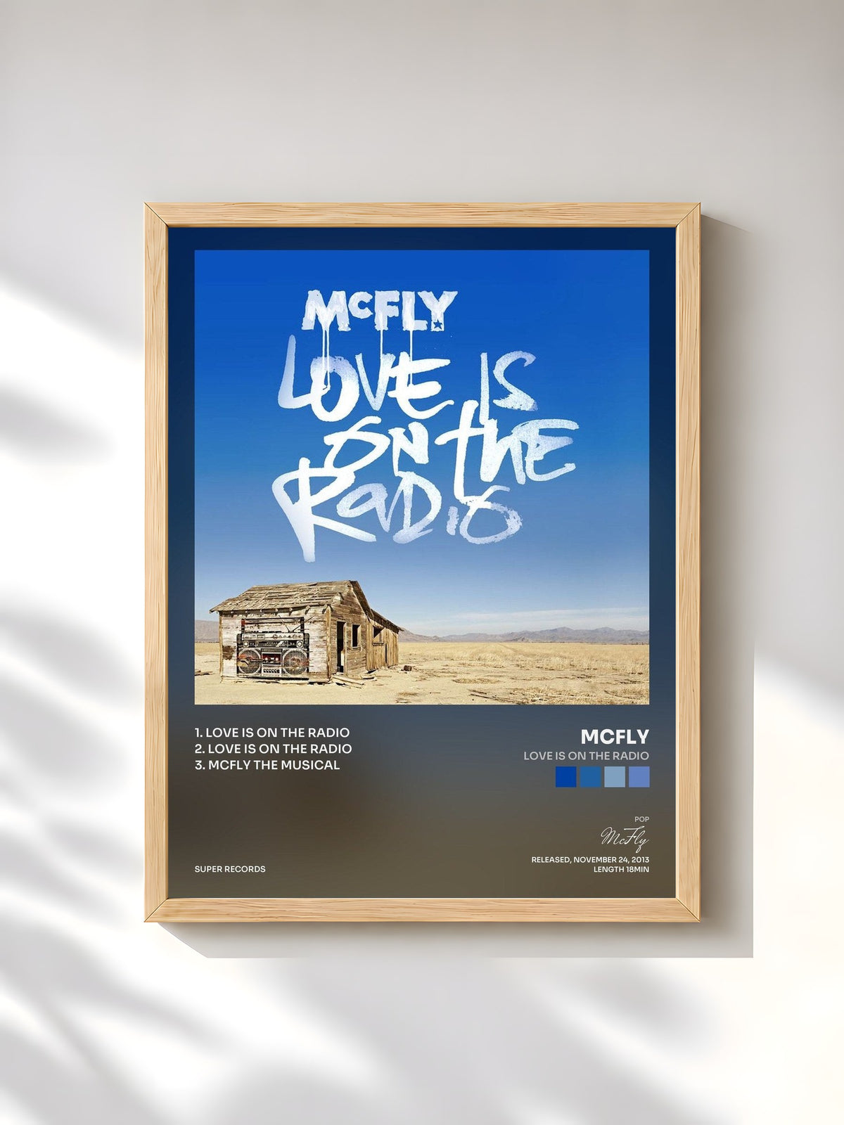 #bois Tableau de l'album Love Is On The Radio de McFly, cadre en bois brut, imprimé et encadré en France