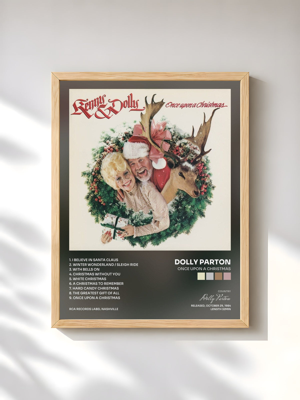 #bois Tableau de l'album Once Upon A Christmas de Dolly Parton, cadre en bois brut, imprimé et encadré en France