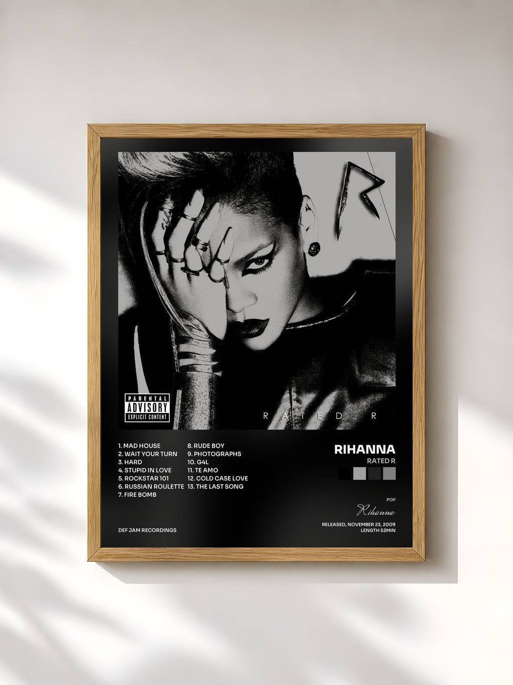 #bois Tableau de l'album Rated R de Rihanna, cadre en bois brut, imprimé et encadré en France