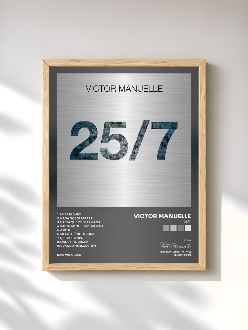 #bois Tableau de l'album 25/7 de Victor Manuelle, cadre en bois brut, imprimé et encadré en France