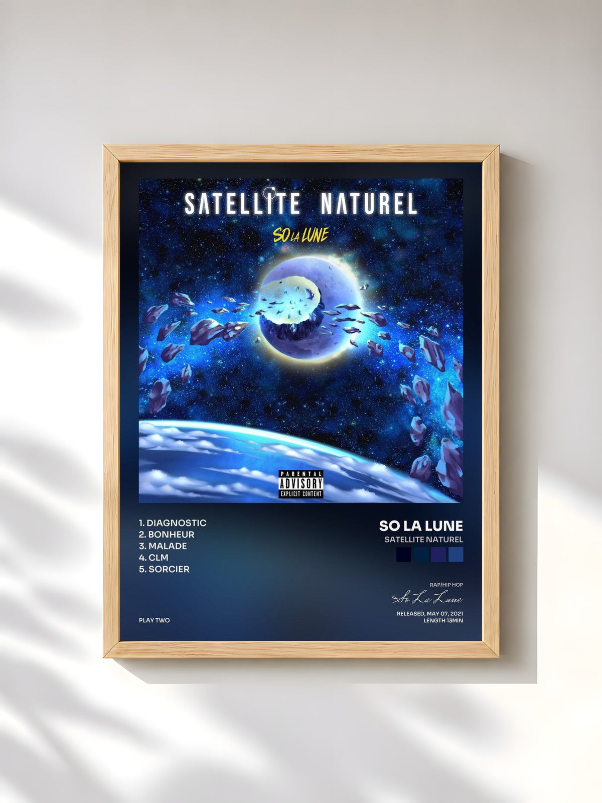 #bois Tableau de l'album Satellite naturel de So La Lune, cadre en bois brut, imprimé et encadré en France