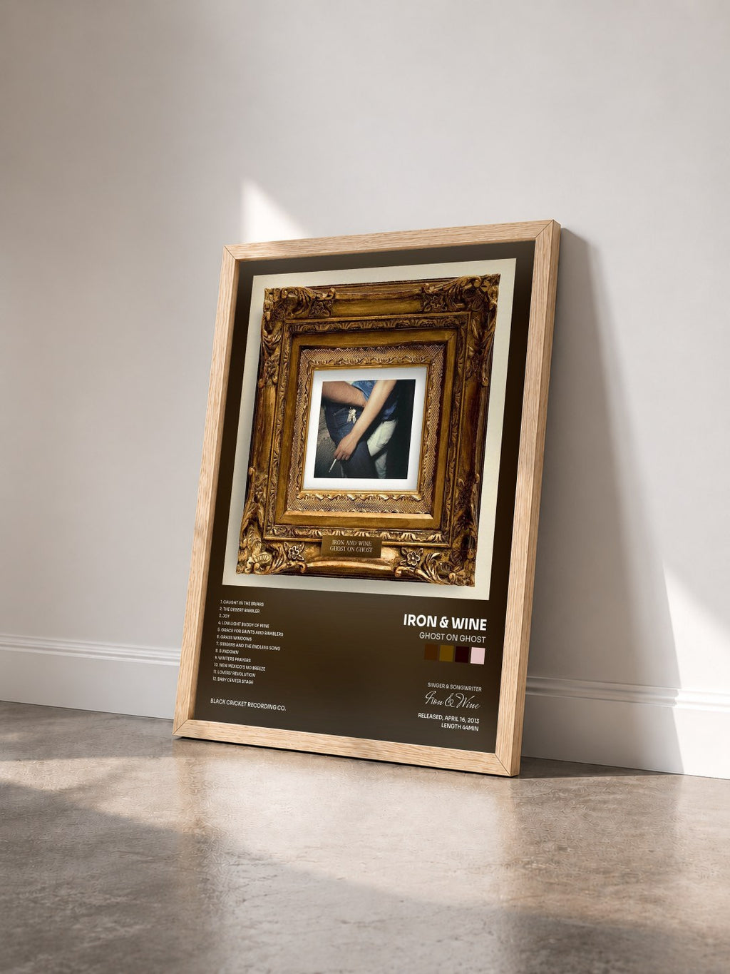 #bois Tableau de l'album Ghost on Ghost de Iron & Wine vu de trois quarts, cadre en bois brut