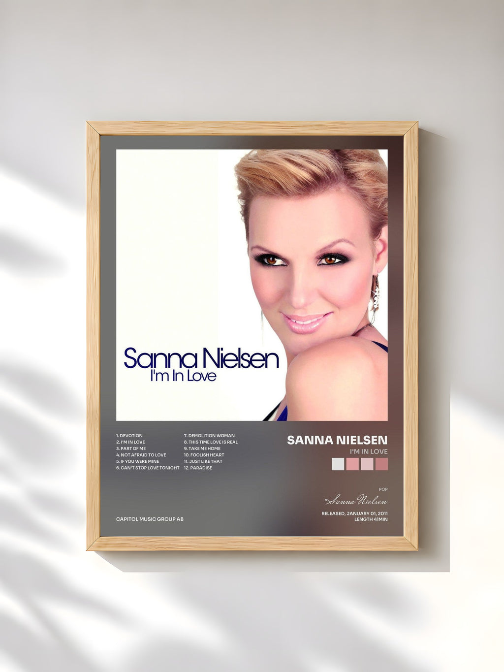 #bois Tableau de l'album I'm In Love de Sanna Nielsen, cadre en bois brut, imprimé et encadré en France