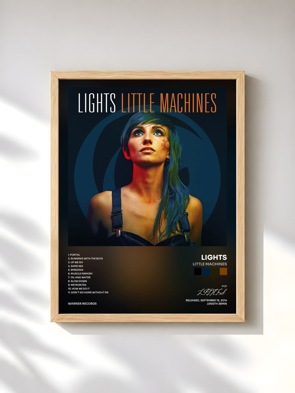#bois Tableau de l'album Little Machines de LIGHTS, cadre en bois brut, imprimé et encadré en France