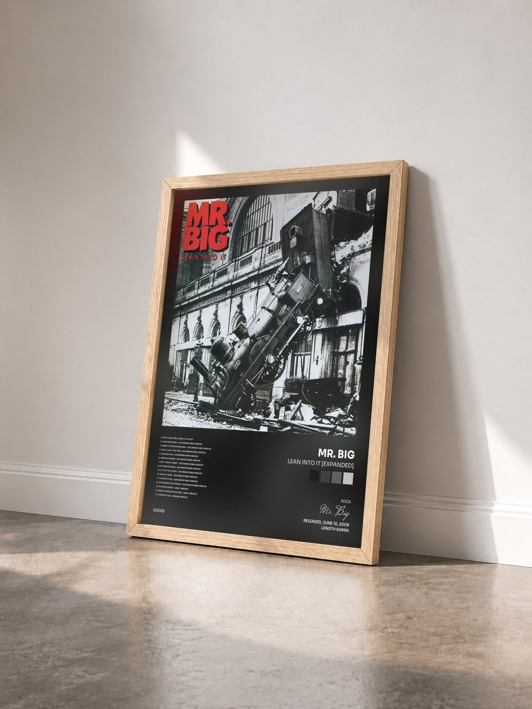 #bois Tableau de l'album Lean Into It [Expanded] de Mr. Big vu de trois quarts, cadre en bois brut