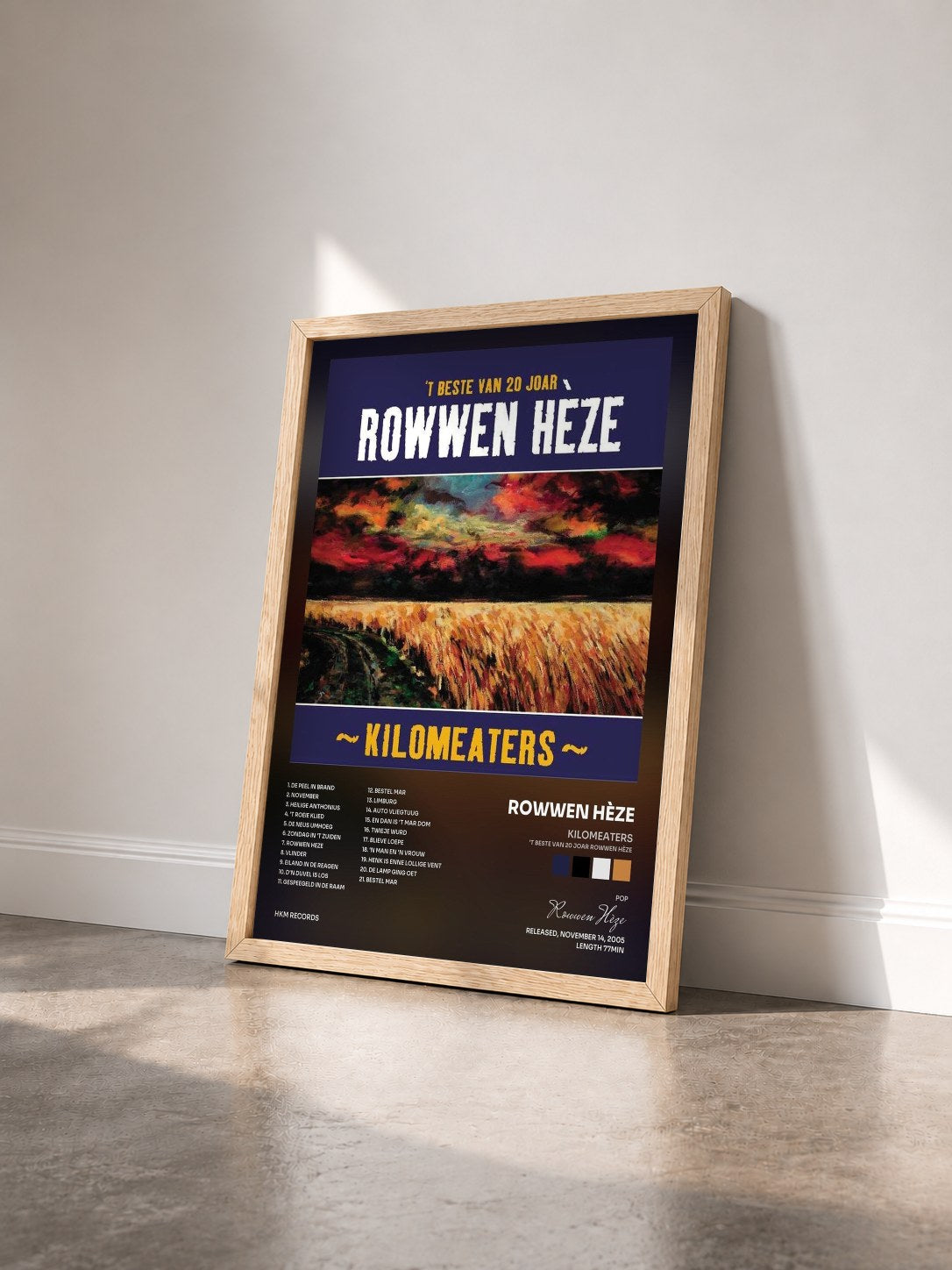 #bois Tableau de l'album Kilomeaters ('T Beste Van 20 Joar Rowwen Hèze) de Rowwen Hèze vu de trois quarts, cadre en bois brut